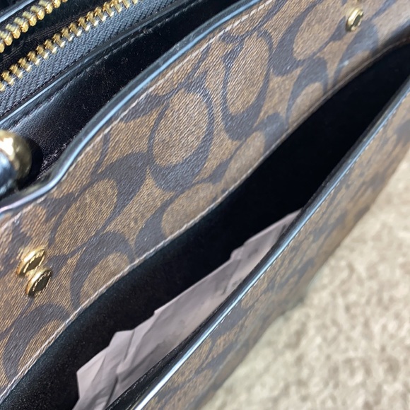 **SOLD** Lillie Carryall in signature canvas Gold brown black - Picture 5 of 14